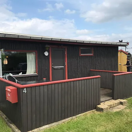 Cozy Summer House, Only 150 Meters From The Water, Holiday home