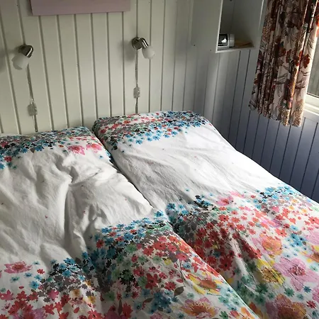 Hébergement de vacances Cozy Summer House, Only 150 Meters From The Water,
